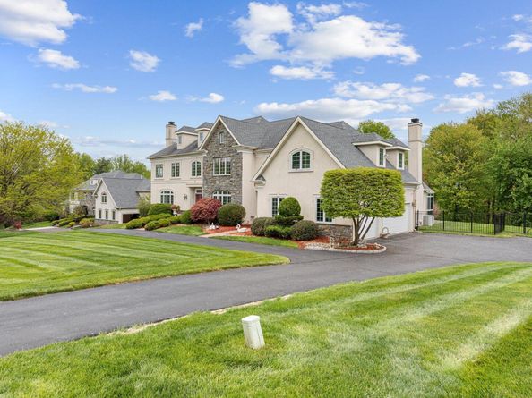 2205 Jefferson Lane, Huntingdon Valley PA 19006