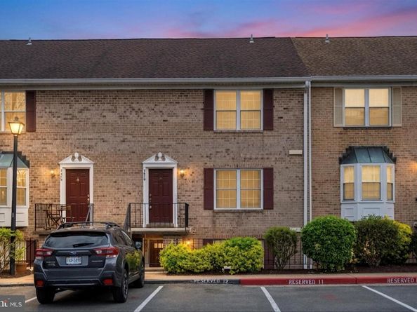 967 S Rolfe Street S 2, Arlington VA 22204