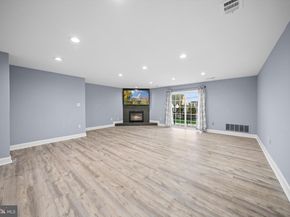 967 S Rolfe Street S 2, Arlington VA 22204