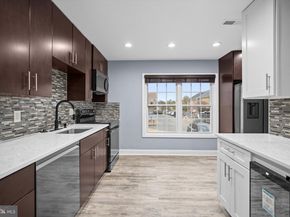 967 S Rolfe Street S 2, Arlington VA 22204