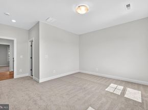 608 Roberts Drive NW, Vienna VA 22180