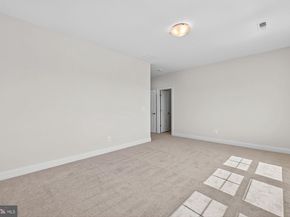 608 Roberts Drive NW, Vienna VA 22180