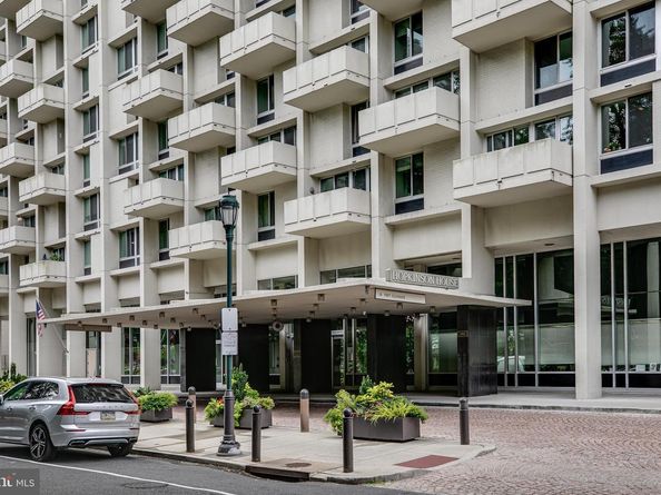 604 S Washington Square 3105, Philadelphia PA 19106