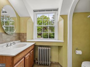 6 Overbrook Parkway, Wynnewood PA 19096