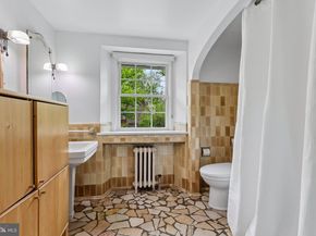 6 Overbrook Parkway, Wynnewood PA 19096