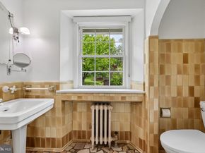 6 Overbrook Parkway, Wynnewood PA 19096