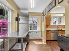 6 Overbrook Parkway, Wynnewood PA 19096