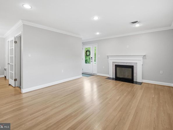 6368 Hillcrest Place, Alexandria VA 22312