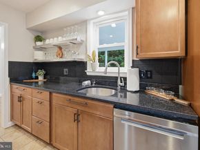 6368 Hillcrest Place, Alexandria VA 22312
