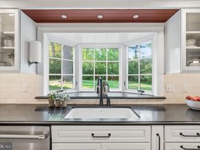 461 S Roberts Road, Bryn Mawr PA 19010