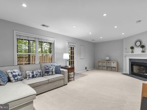 20695 Riptide Square, Sterling VA 20165