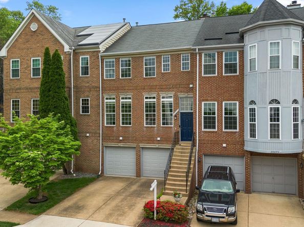 20695 Riptide Square, Sterling VA 20165