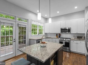 20695 Riptide Square, Sterling VA 20165