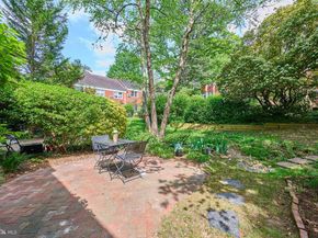 1011 Beverley Drive 11710, Alexandria VA 22302