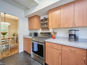 1011 Beverley Drive 11710, Alexandria VA 22302