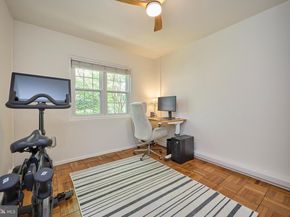 1011 Beverley Drive 11710, Alexandria VA 22302