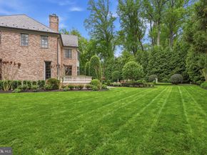 1204 Daviswood Drive, Mclean VA 22102