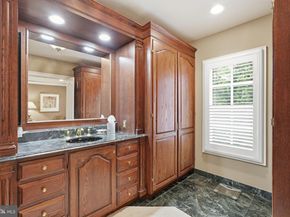 1204 Daviswood Drive, Mclean VA 22102