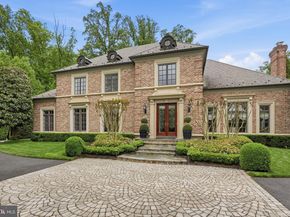 1204 Daviswood Drive, Mclean VA 22102
