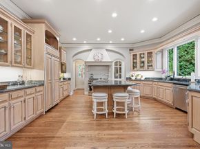 1204 Daviswood Drive, Mclean VA 22102