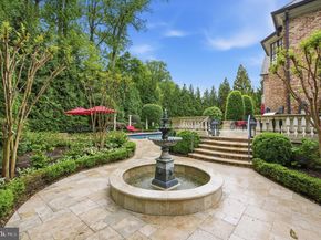 1204 Daviswood Drive, Mclean VA 22102