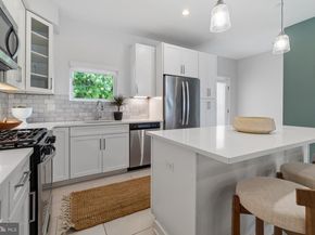 7006 Pipers Glen Way, Philadelphia PA 19119