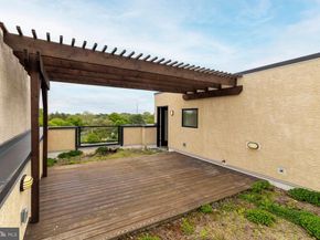 7006 Pipers Glen Way, Philadelphia PA 19119