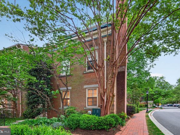 4383 Westover Place NW, Washington DC 20016