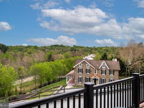 414 Ravenscliff Drive, Media PA 19063