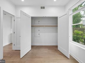 1019 17TH Place NE 103, Washington DC 20002
