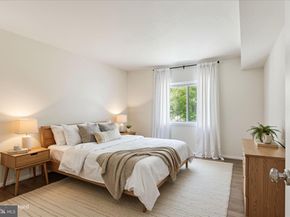 1637 Parkcrest Circle 8E/300, Reston VA 20190