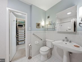 4100 Cathedral Avenue NW 820, Washington DC 20016