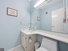 4100 Cathedral Avenue NW 820, Washington DC 20016