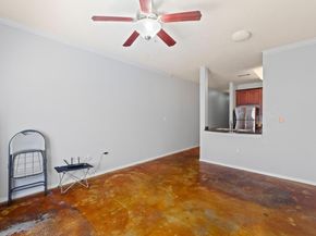 910 W 25th ST 209, Austin TX 78705