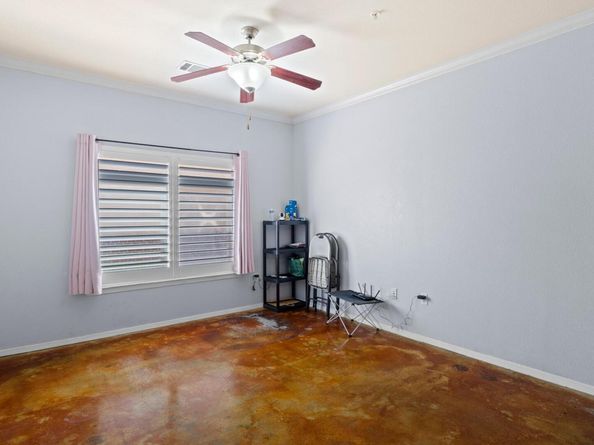 910 W 25th ST 209, Austin TX 78705