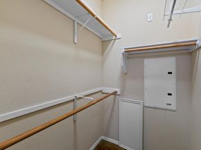 910 W 25th ST 209, Austin TX 78705