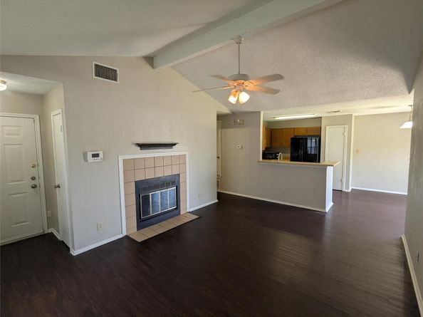 1204 Greenbriar LOOP, Round Rock TX 78664