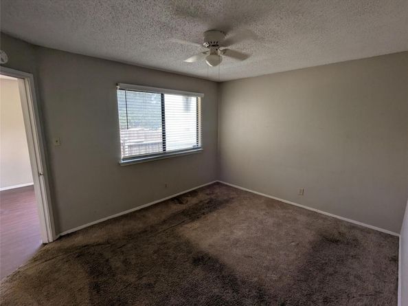 1204 Greenbriar LOOP, Round Rock TX 78664