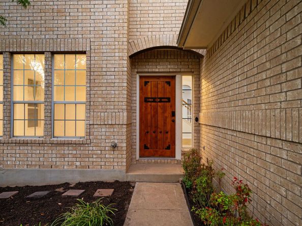 1734 Chasewood DR, Austin TX 78727