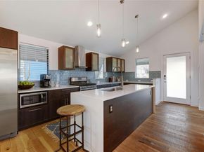 1907 E 14th ST A, Austin TX 78702