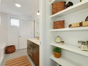 1907 E 14th ST A, Austin TX 78702