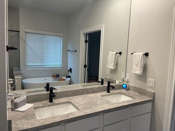 17013 Adoro Drive DR, Manor TX 78653