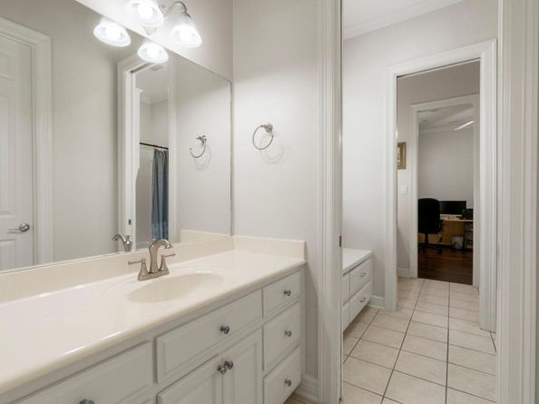 209 Goldridge DR, Georgetown TX 78633