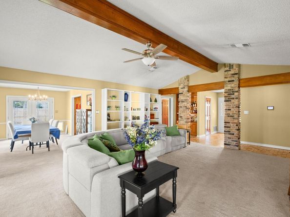 10710 Pinehurst DR, Austin TX 78747