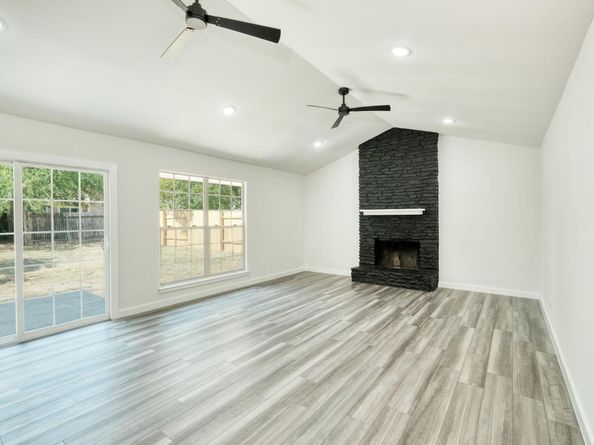 1702 Wagon Gap DR, Round Rock TX 78681
