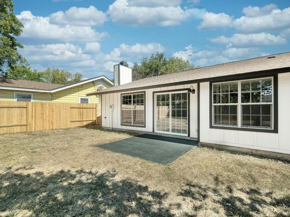 1702 Wagon Gap DR, Round Rock TX 78681