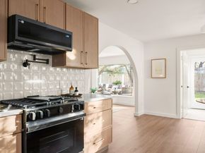 12036 Lincolnshire DR, Austin TX 78758