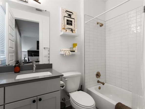 4216 Elevator DR 43, Austin TX 78731