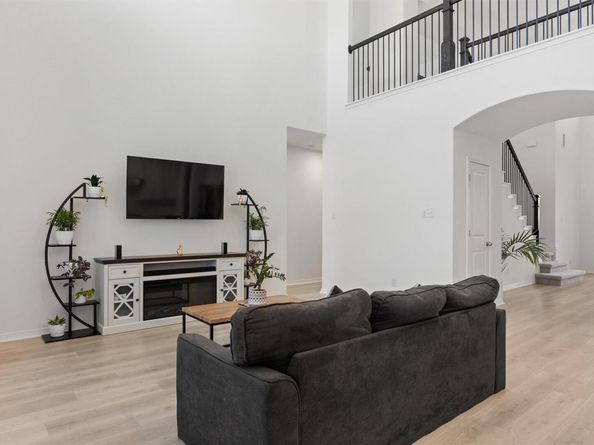 1132 Spring Gulch LN, Georgetown TX 78628