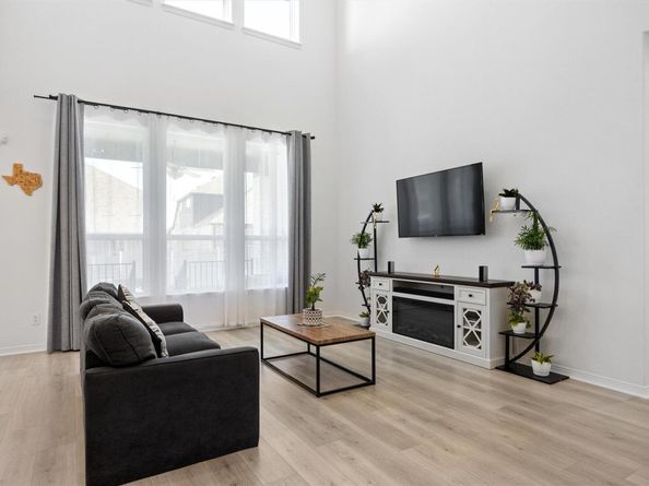 1132 Spring Gulch LN, Georgetown TX 78628